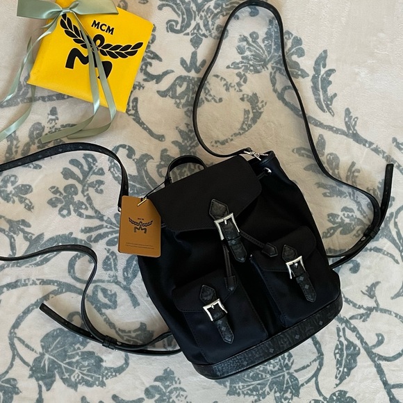 2026 MCM Small Aren Drawstring Backpack - Picture 6 of 7